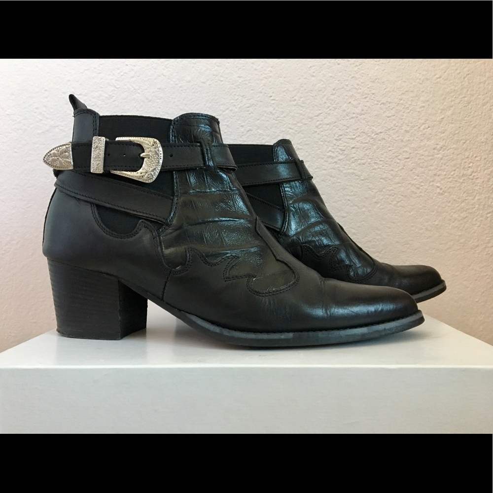 Steve Madden Western Booties